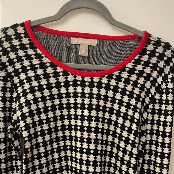 Banana Republic Black and White Knit with Red Trim - Picture 3 of 8